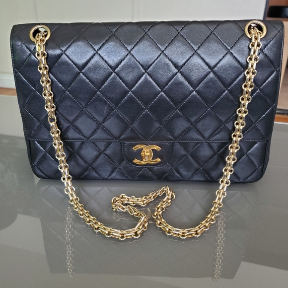 🎉HP🎉CHANEL Lambskin Double Flap w/ Bijoux Chain - Picture 2 of 11